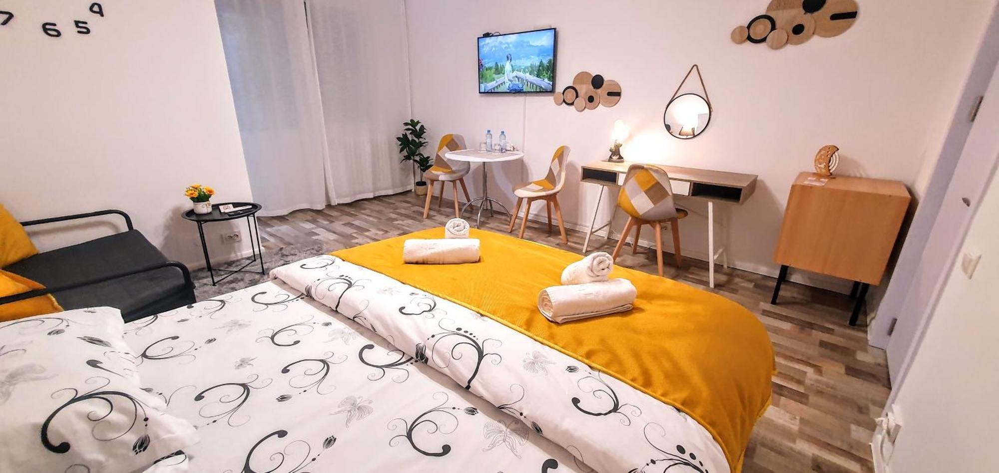 The Yellow King - Luxurious Apartment ブカレスト エクステリア 写真